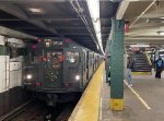 Holiday Train northbound at Broadway-Lafayette Station